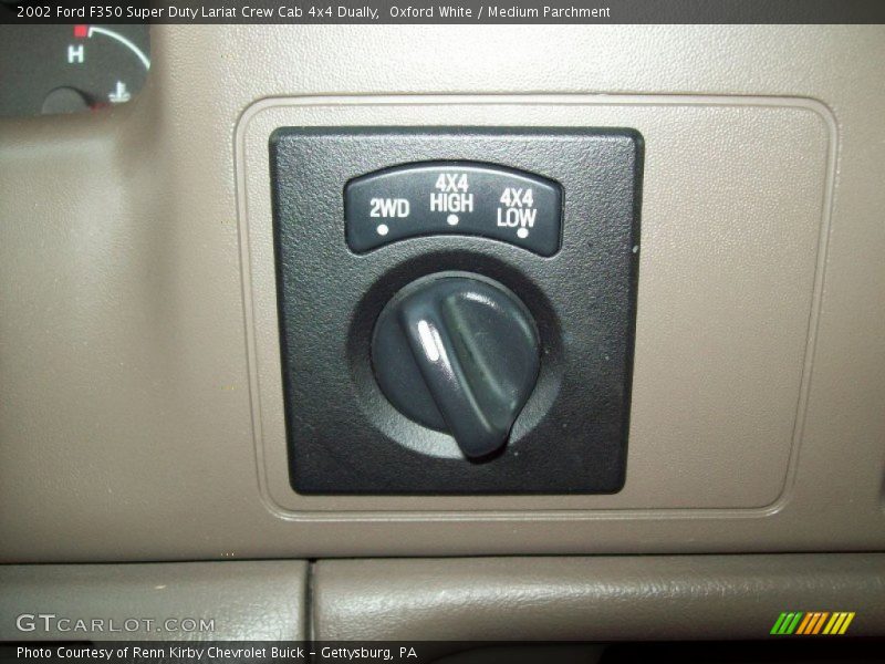 Controls of 2002 F350 Super Duty Lariat Crew Cab 4x4 Dually