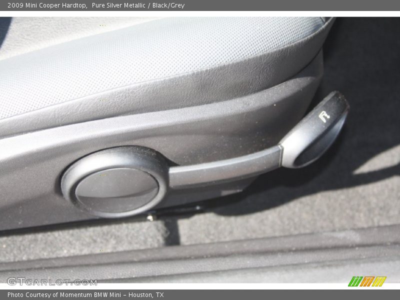 Pure Silver Metallic / Black/Grey 2009 Mini Cooper Hardtop