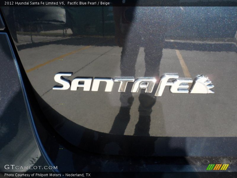  2012 Santa Fe Limited V6 Logo