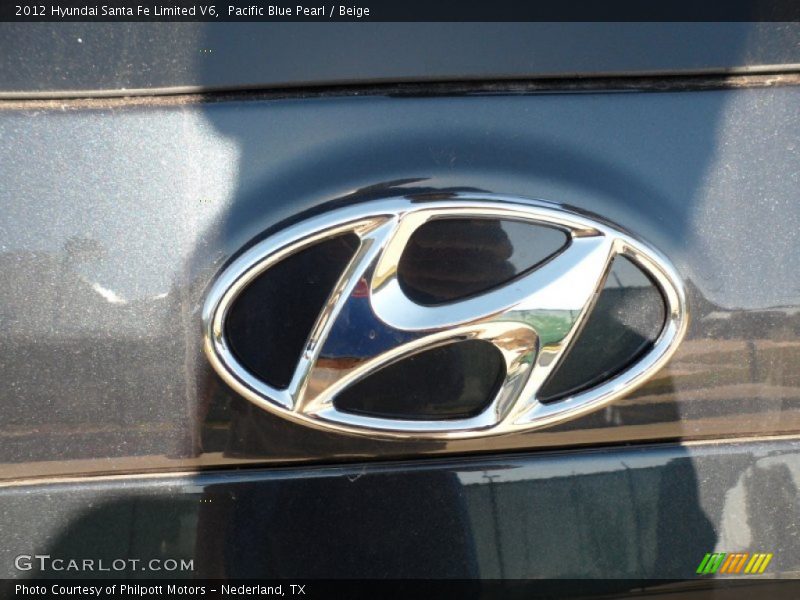  2012 Santa Fe Limited V6 Logo