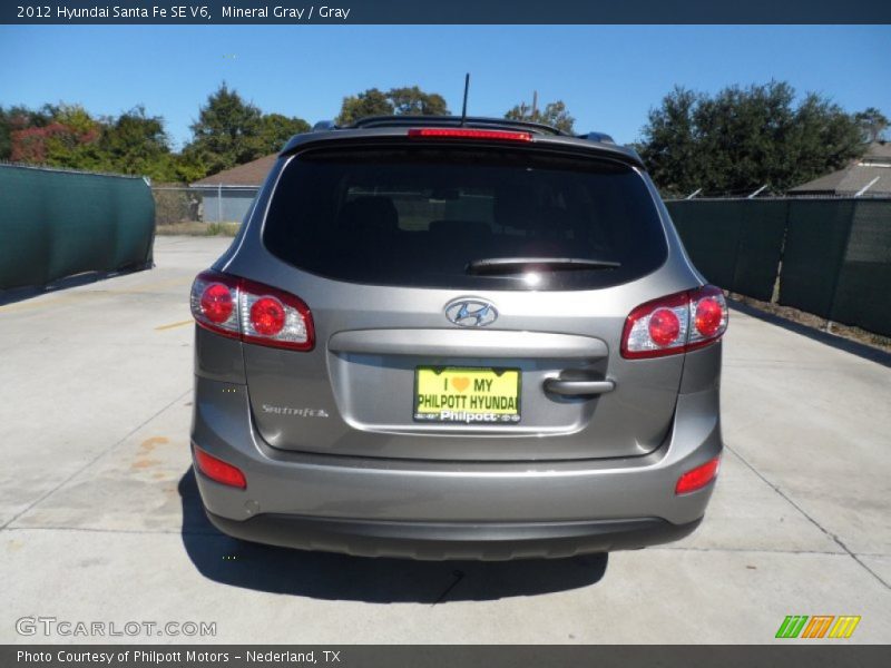 Mineral Gray / Gray 2012 Hyundai Santa Fe SE V6