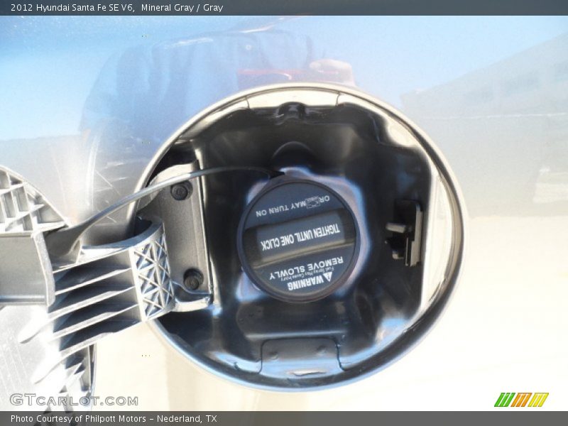 Mineral Gray / Gray 2012 Hyundai Santa Fe SE V6