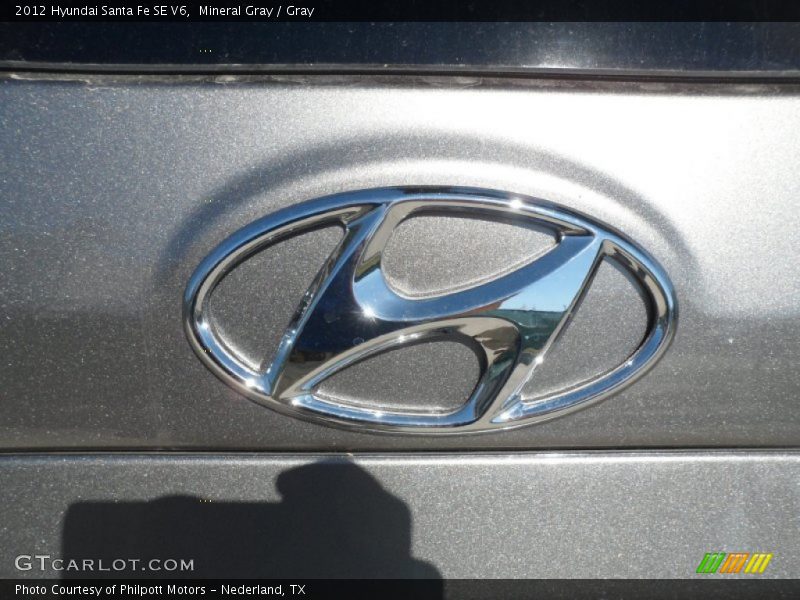 Mineral Gray / Gray 2012 Hyundai Santa Fe SE V6