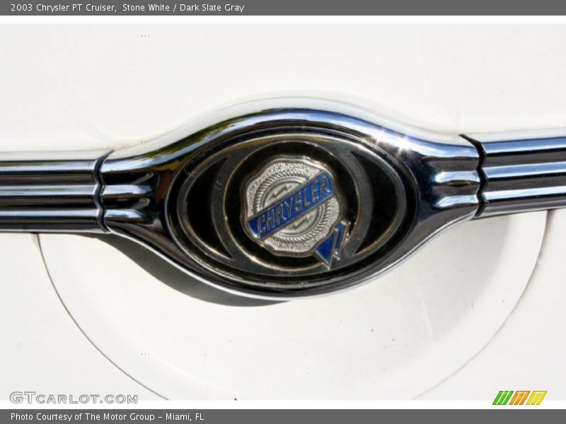 Stone White / Dark Slate Gray 2003 Chrysler PT Cruiser