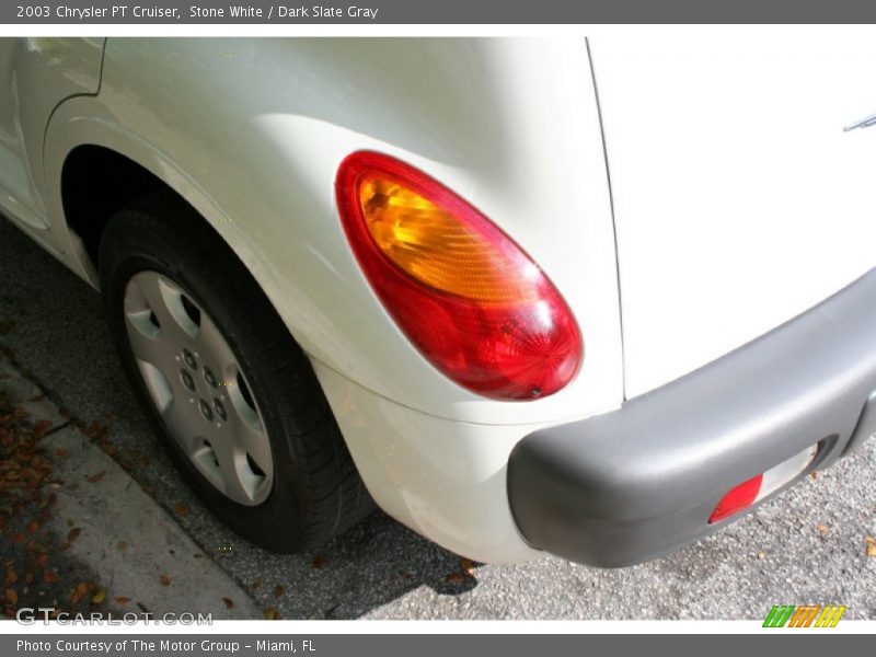 Stone White / Dark Slate Gray 2003 Chrysler PT Cruiser