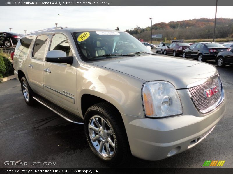Silver Birch Metallic / Ebony 2009 GMC Yukon XL Denali AWD