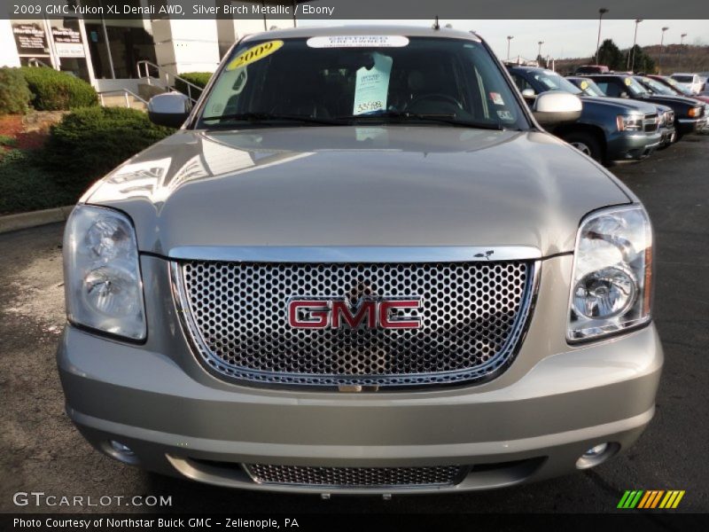 Silver Birch Metallic / Ebony 2009 GMC Yukon XL Denali AWD