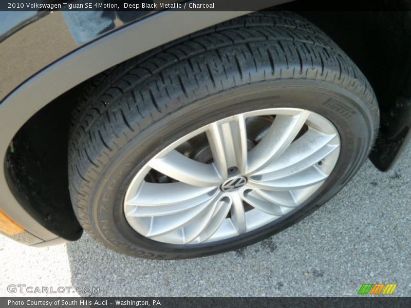 Deep Black Metallic / Charcoal 2010 Volkswagen Tiguan SE 4Motion