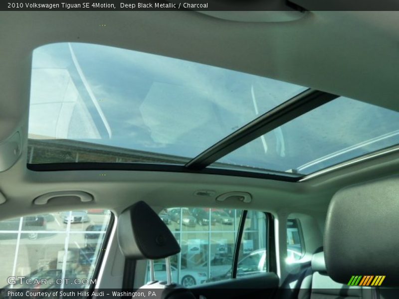 Sunroof of 2010 Tiguan SE 4Motion