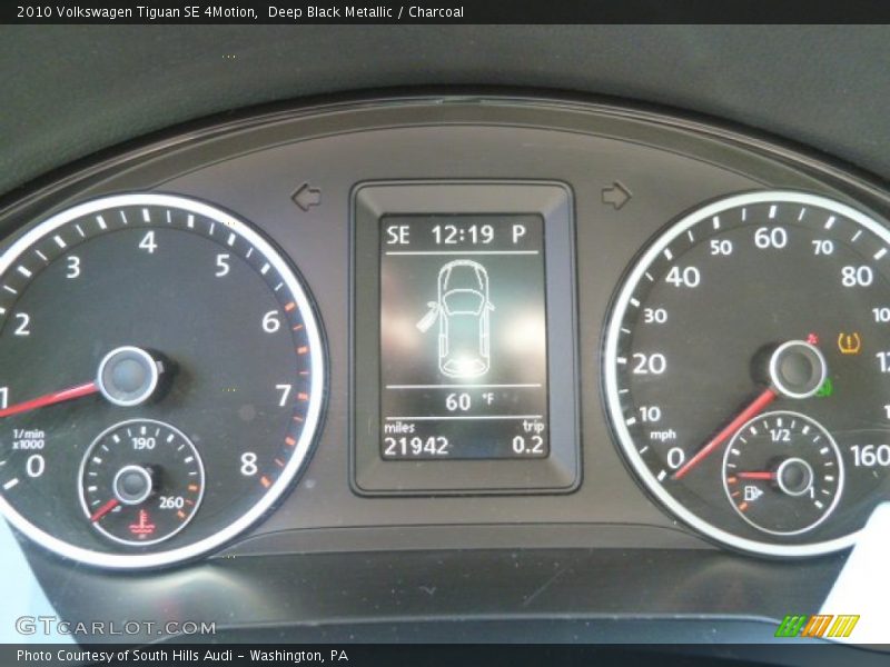 Deep Black Metallic / Charcoal 2010 Volkswagen Tiguan SE 4Motion