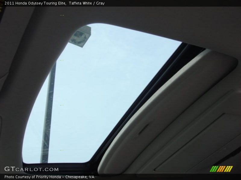 Taffeta White / Gray 2011 Honda Odyssey Touring Elite