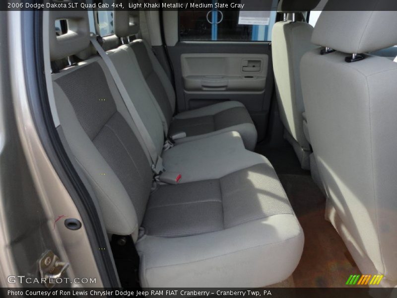 Light Khaki Metallic / Medium Slate Gray 2006 Dodge Dakota SLT Quad Cab 4x4