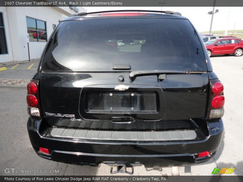 Black / Light Cashmere/Ebony 2007 Chevrolet TrailBlazer LT 4x4
