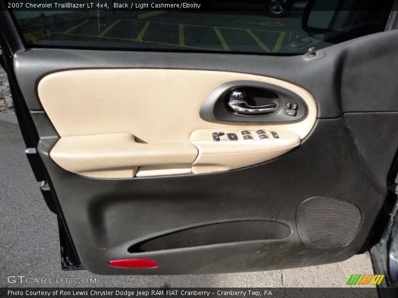 Black / Light Cashmere/Ebony 2007 Chevrolet TrailBlazer LT 4x4