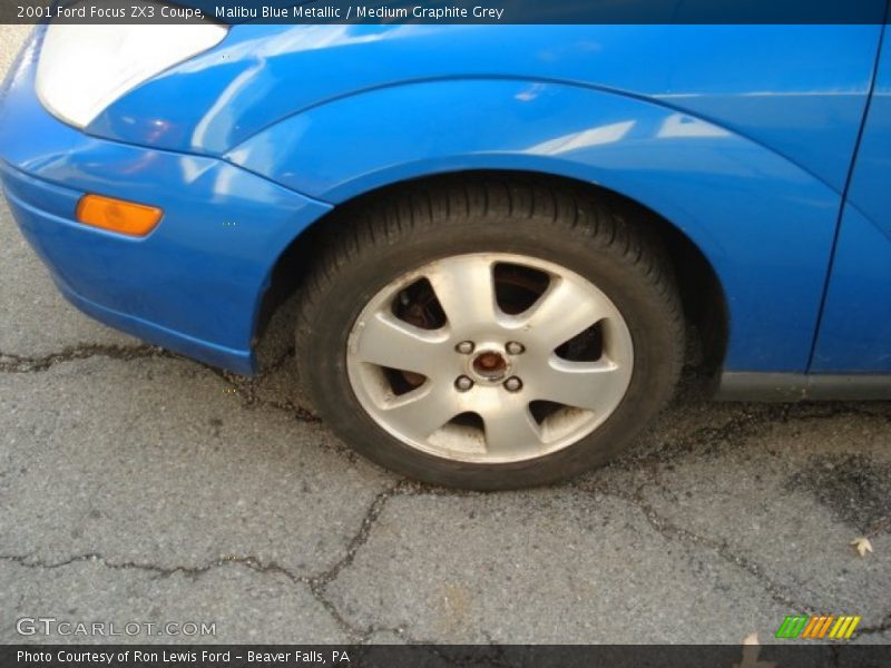 Malibu Blue Metallic / Medium Graphite Grey 2001 Ford Focus ZX3 Coupe