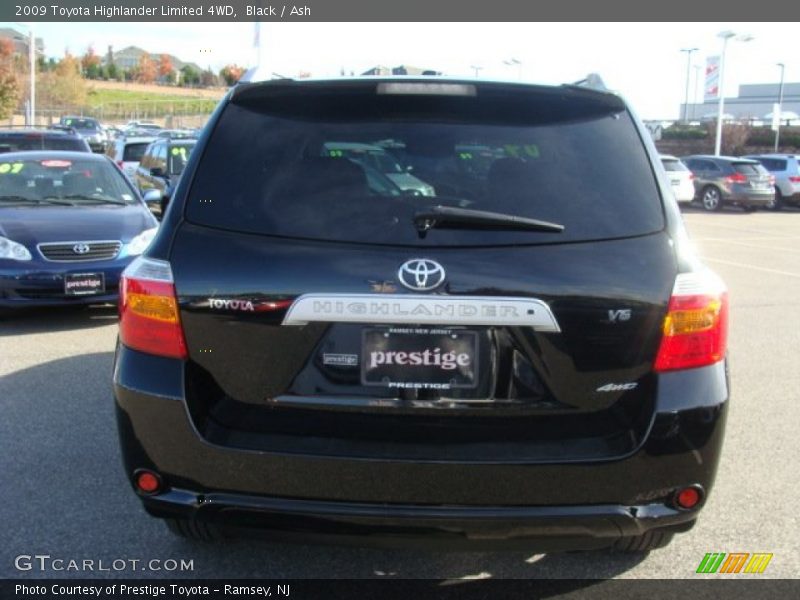 Black / Ash 2009 Toyota Highlander Limited 4WD