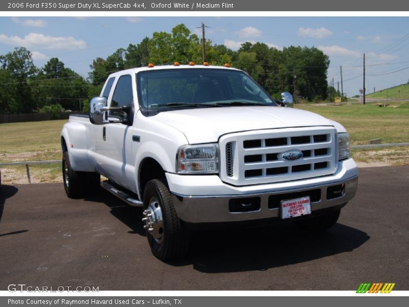 Oxford White / Medium Flint 2006 Ford F350 Super Duty XL SuperCab 4x4