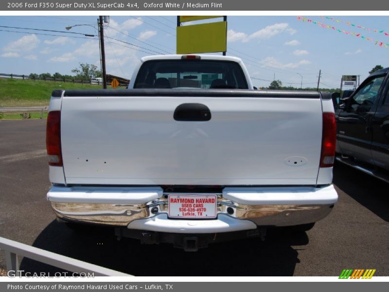 Oxford White / Medium Flint 2006 Ford F350 Super Duty XL SuperCab 4x4