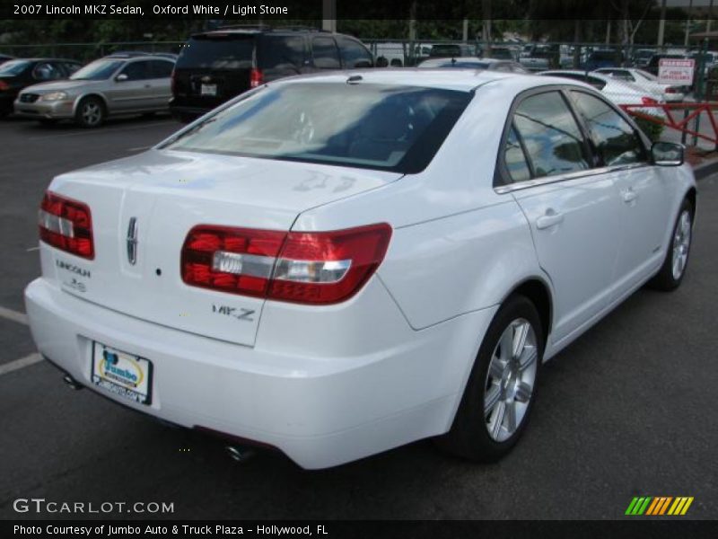 Oxford White / Light Stone 2007 Lincoln MKZ Sedan