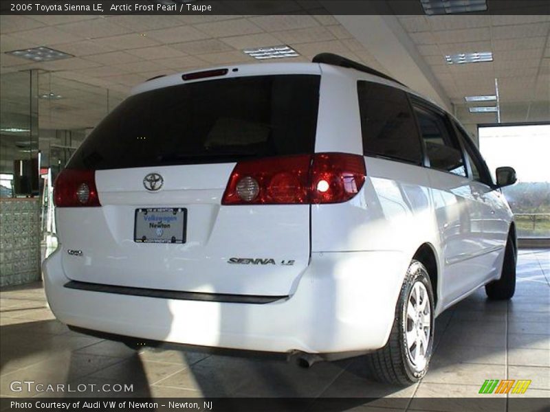 Arctic Frost Pearl / Taupe 2006 Toyota Sienna LE
