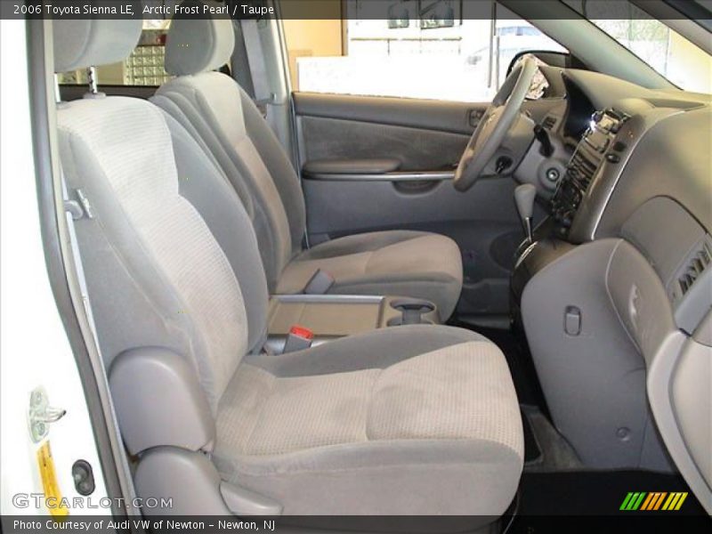 Arctic Frost Pearl / Taupe 2006 Toyota Sienna LE