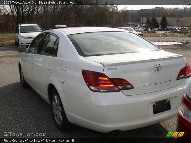 Blizzard White Pearl / Ivory 2007 Toyota Avalon XL