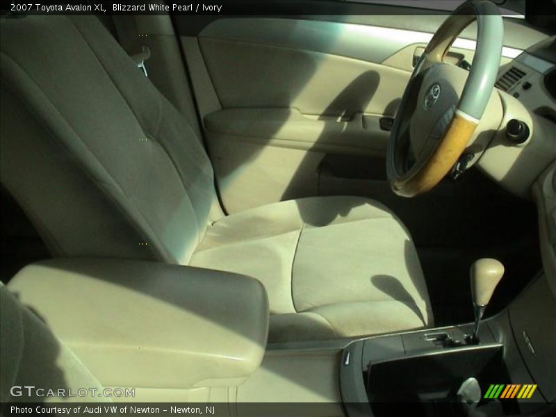 Blizzard White Pearl / Ivory 2007 Toyota Avalon XL
