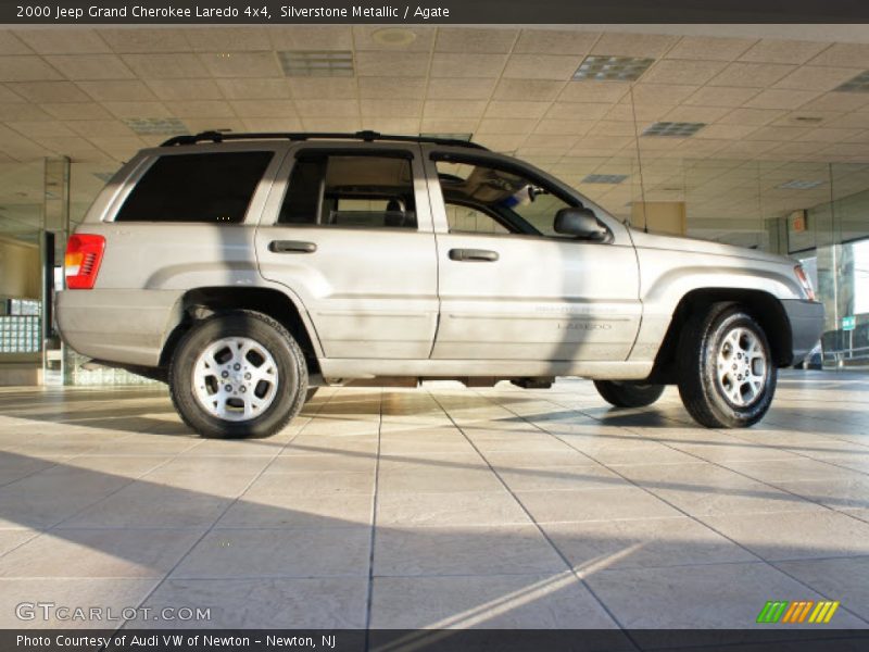 Silverstone Metallic / Agate 2000 Jeep Grand Cherokee Laredo 4x4