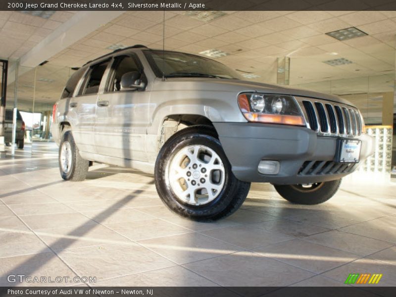 Silverstone Metallic / Agate 2000 Jeep Grand Cherokee Laredo 4x4