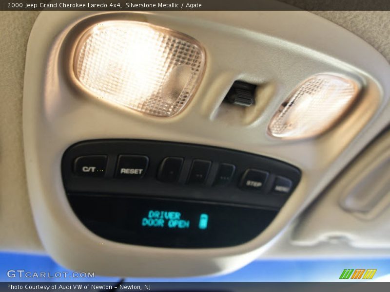 Silverstone Metallic / Agate 2000 Jeep Grand Cherokee Laredo 4x4