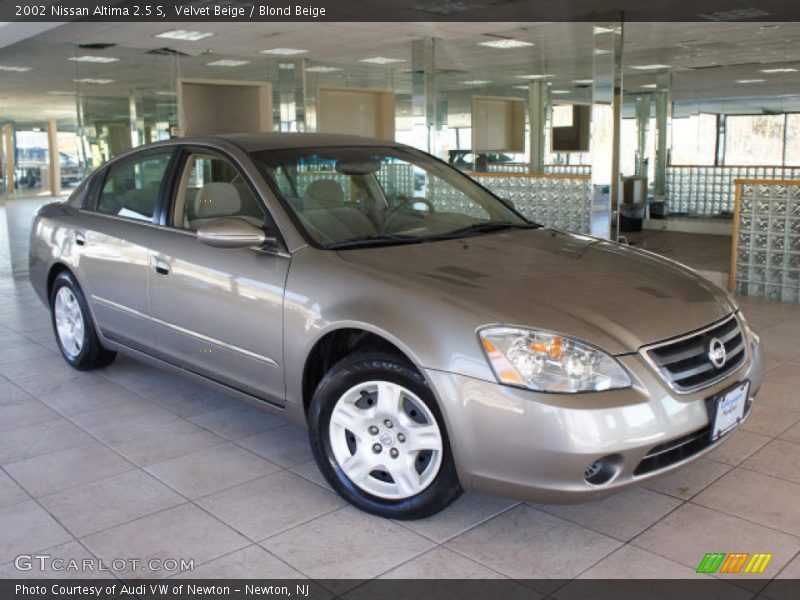 Velvet Beige / Blond Beige 2002 Nissan Altima 2.5 S