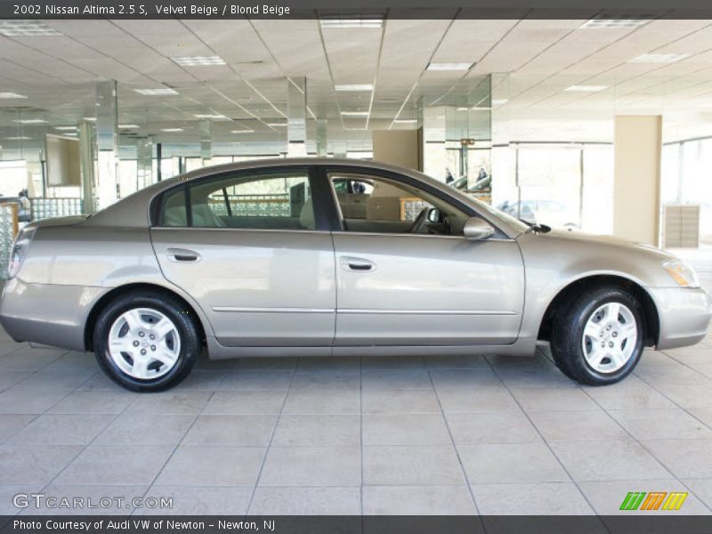 Velvet Beige / Blond Beige 2002 Nissan Altima 2.5 S