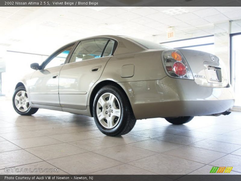 Velvet Beige / Blond Beige 2002 Nissan Altima 2.5 S
