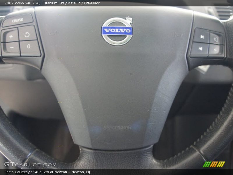 Titanium Gray Metallic / Off-Black 2007 Volvo S40 2.4i