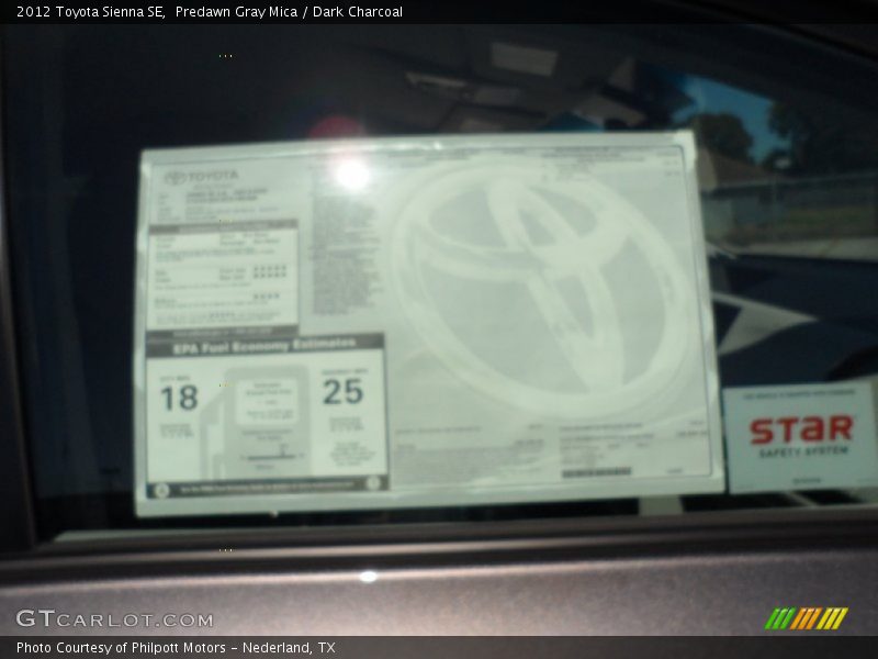 Predawn Gray Mica / Dark Charcoal 2012 Toyota Sienna SE