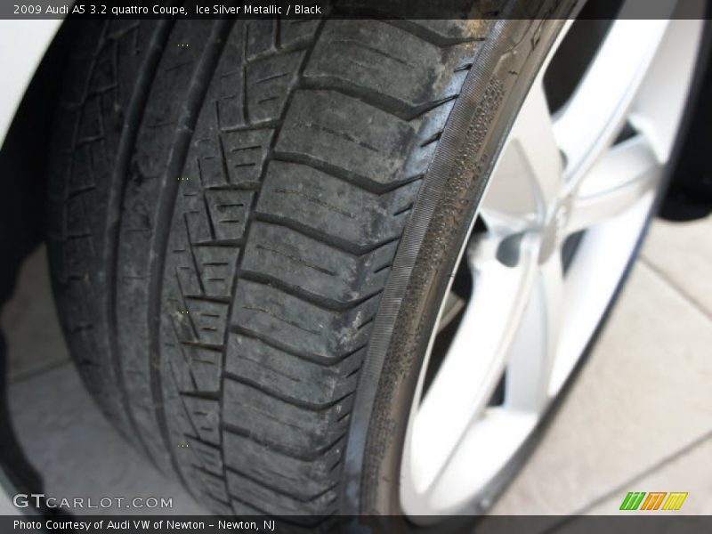 Ice Silver Metallic / Black 2009 Audi A5 3.2 quattro Coupe