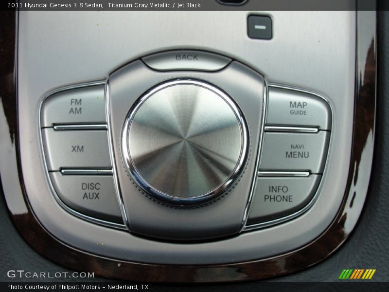 Controls of 2011 Genesis 3.8 Sedan