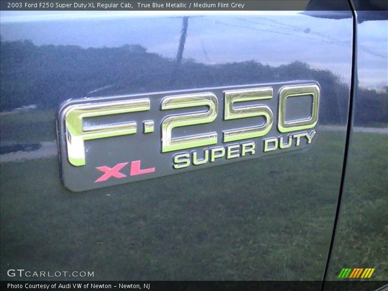  2003 F250 Super Duty XL Regular Cab Logo