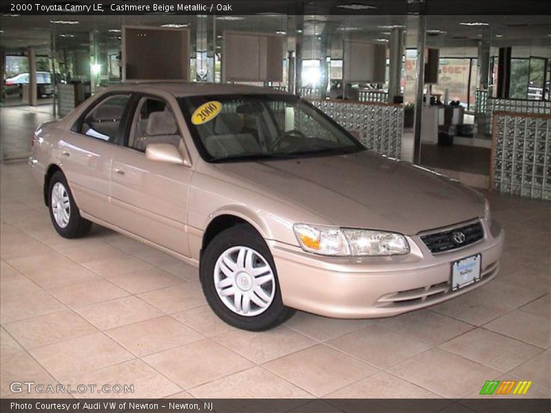 Cashmere Beige Metallic / Oak 2000 Toyota Camry LE