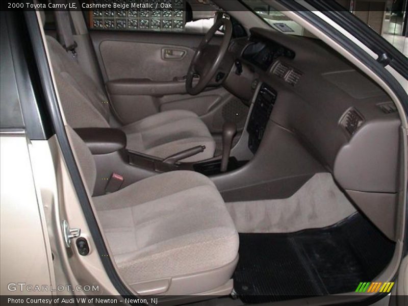 Cashmere Beige Metallic / Oak 2000 Toyota Camry LE