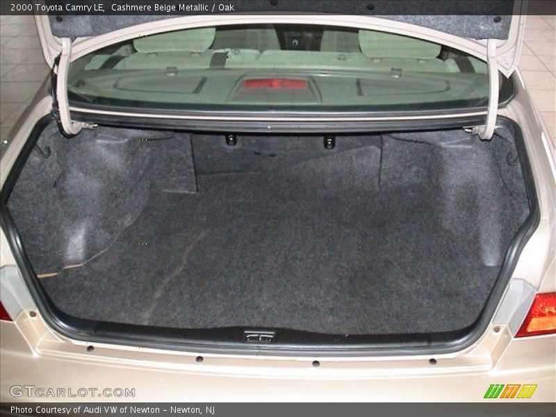 Cashmere Beige Metallic / Oak 2000 Toyota Camry LE