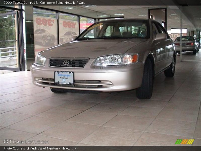 Cashmere Beige Metallic / Oak 2000 Toyota Camry LE