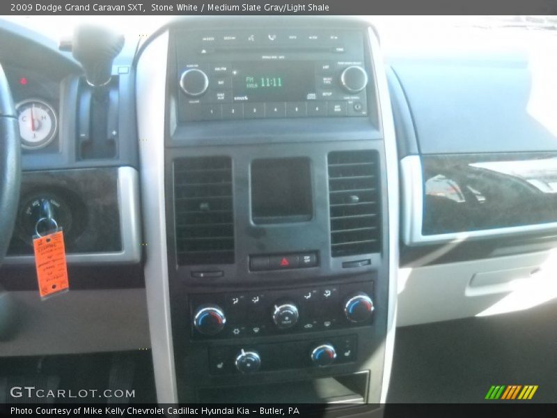 Stone White / Medium Slate Gray/Light Shale 2009 Dodge Grand Caravan SXT