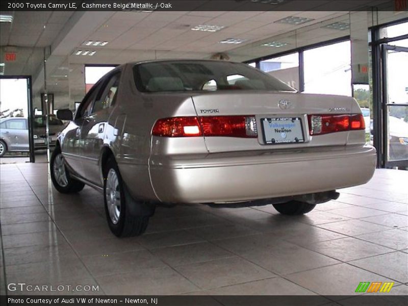 Cashmere Beige Metallic / Oak 2000 Toyota Camry LE