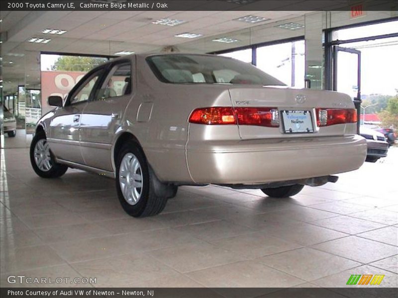 Cashmere Beige Metallic / Oak 2000 Toyota Camry LE