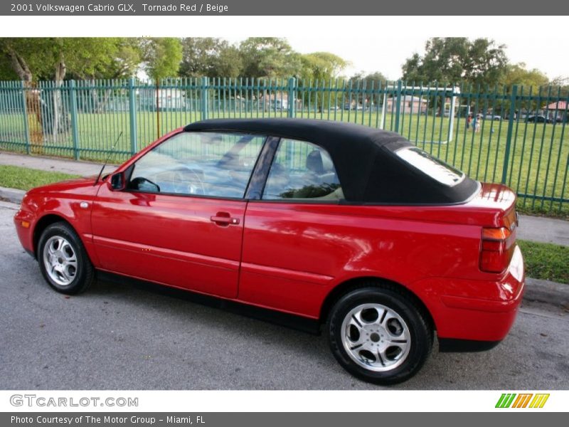 Tornado Red / Beige 2001 Volkswagen Cabrio GLX