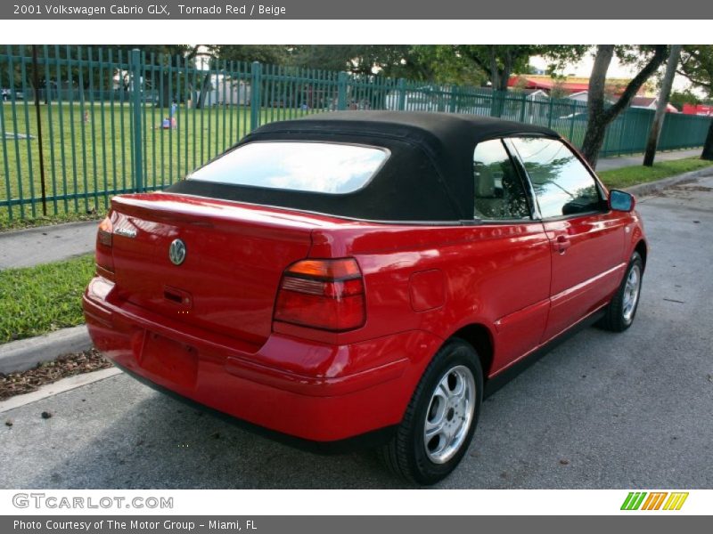 Tornado Red / Beige 2001 Volkswagen Cabrio GLX