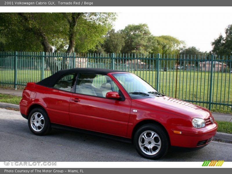 Tornado Red / Beige 2001 Volkswagen Cabrio GLX