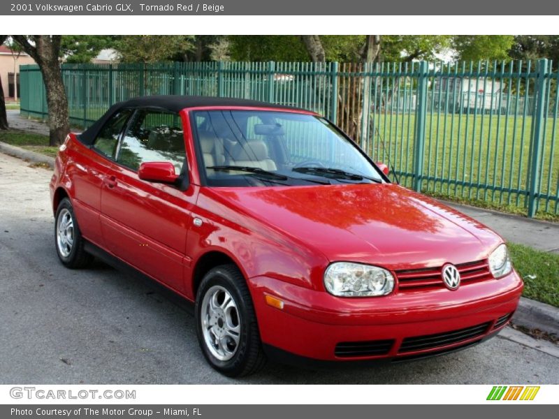 Tornado Red / Beige 2001 Volkswagen Cabrio GLX