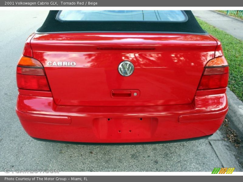 Tornado Red / Beige 2001 Volkswagen Cabrio GLX